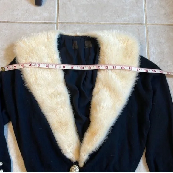 Vintage Pringle Of Scotland Cashmere Cardigan Sweater Jacket Mink Fur Collar S-M - Picture 7 of 11